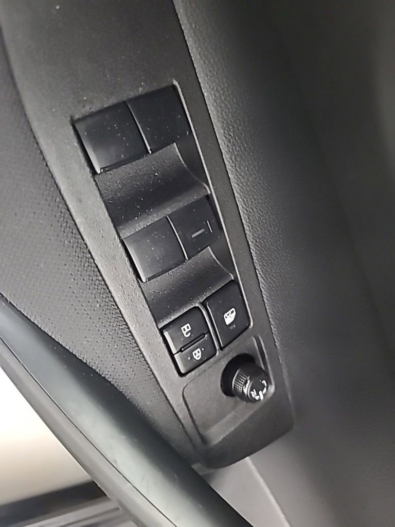 Used 2025 Toyota Corolla LE image 24