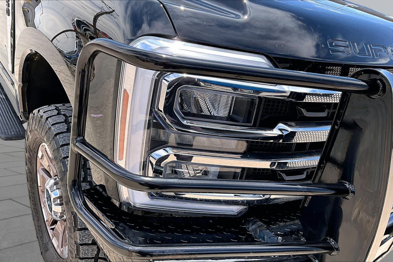 Certified 2024 Ford F250 King Ranch w/ FX4 Off-Road Package AWD/4WD image 27