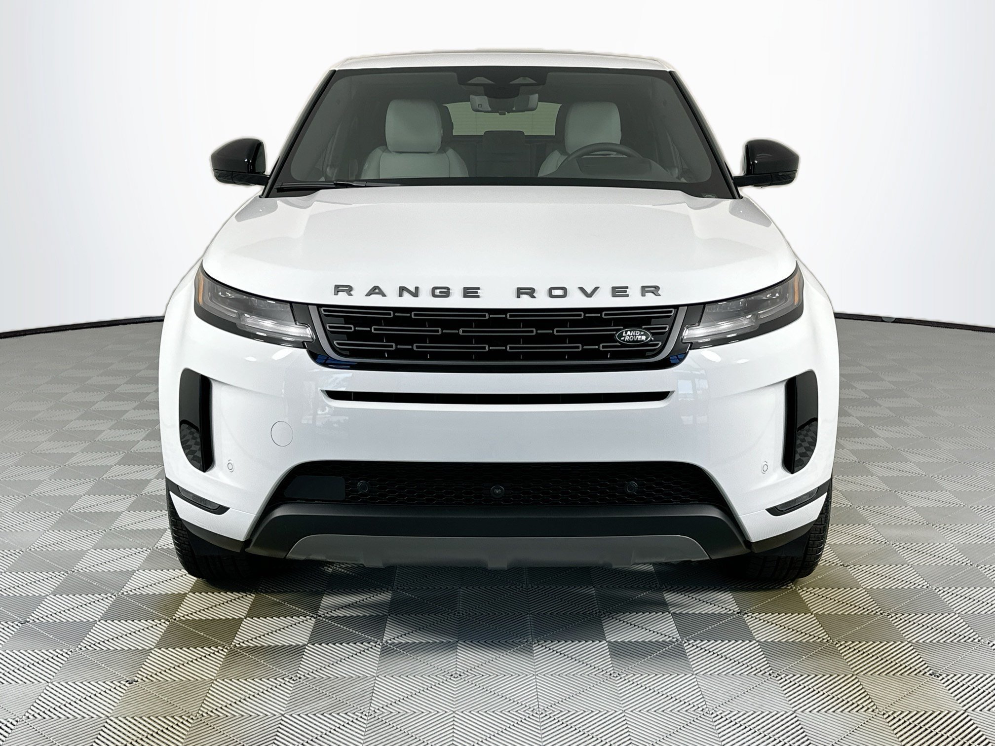 Used 2026 Land Rover Range Rover Evoque S AWD/4WD image 2