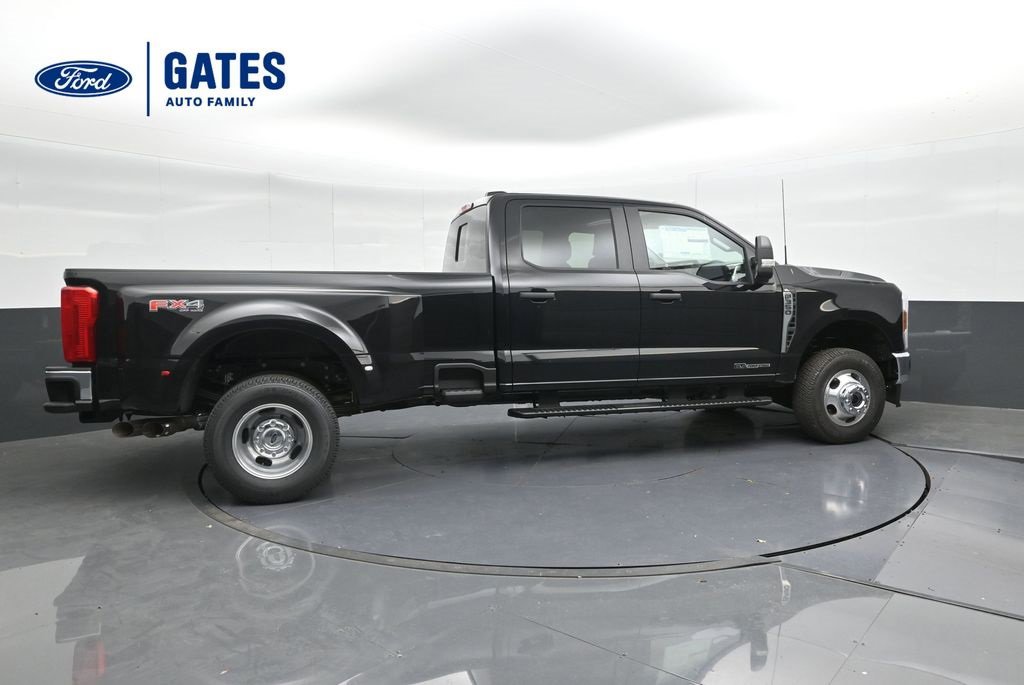Used 2025 Ford F350 XL w/ XL Driver Assist Package image 3