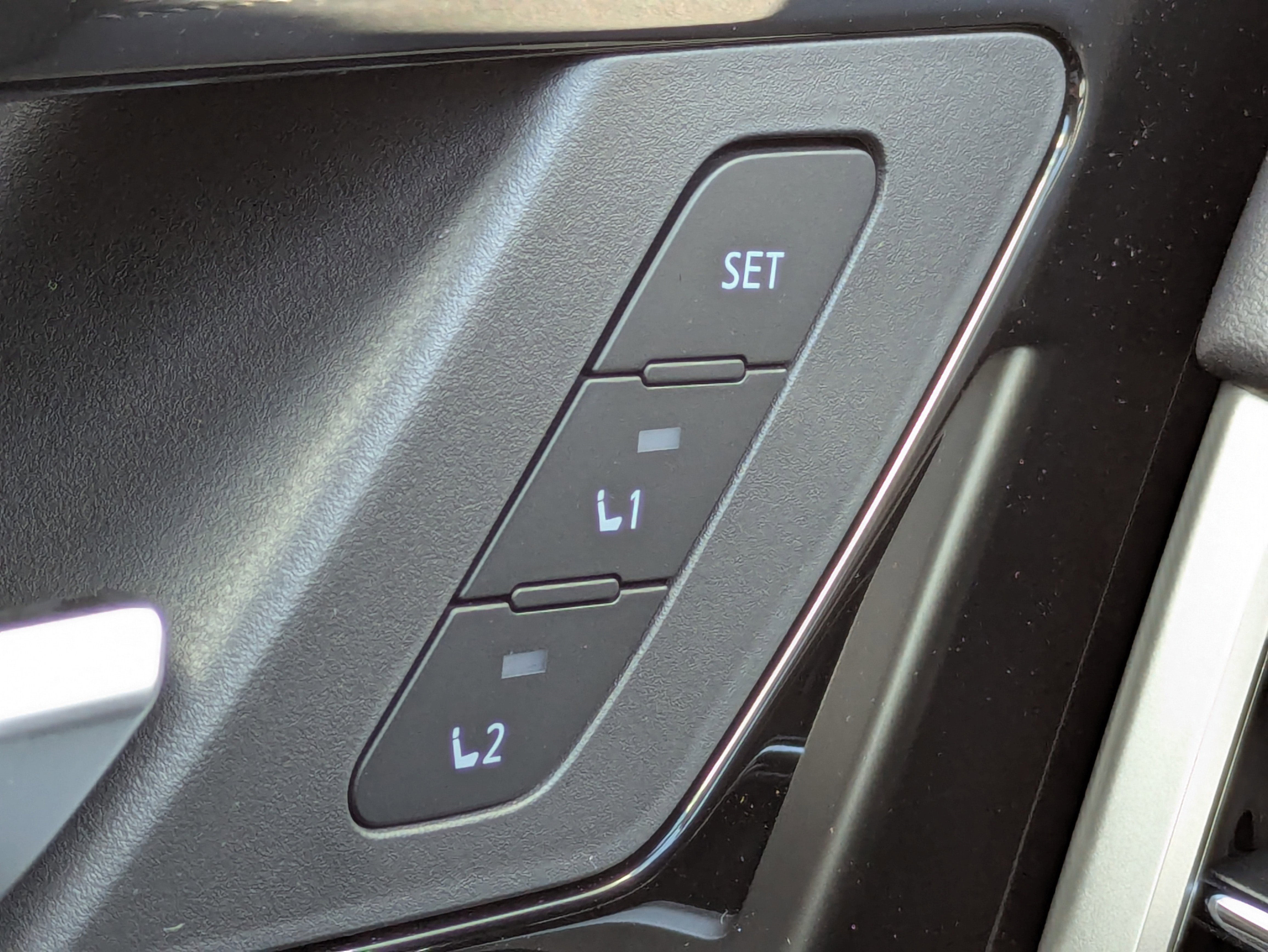 New 2025 Mitsubishi Outlander SEL image 26