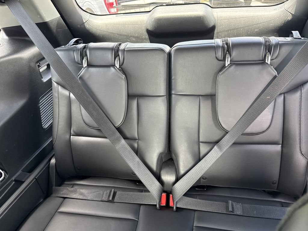 Used 2024 Ford Explorer XLT w/ Equipment Group 202A AWD/4WD image 22