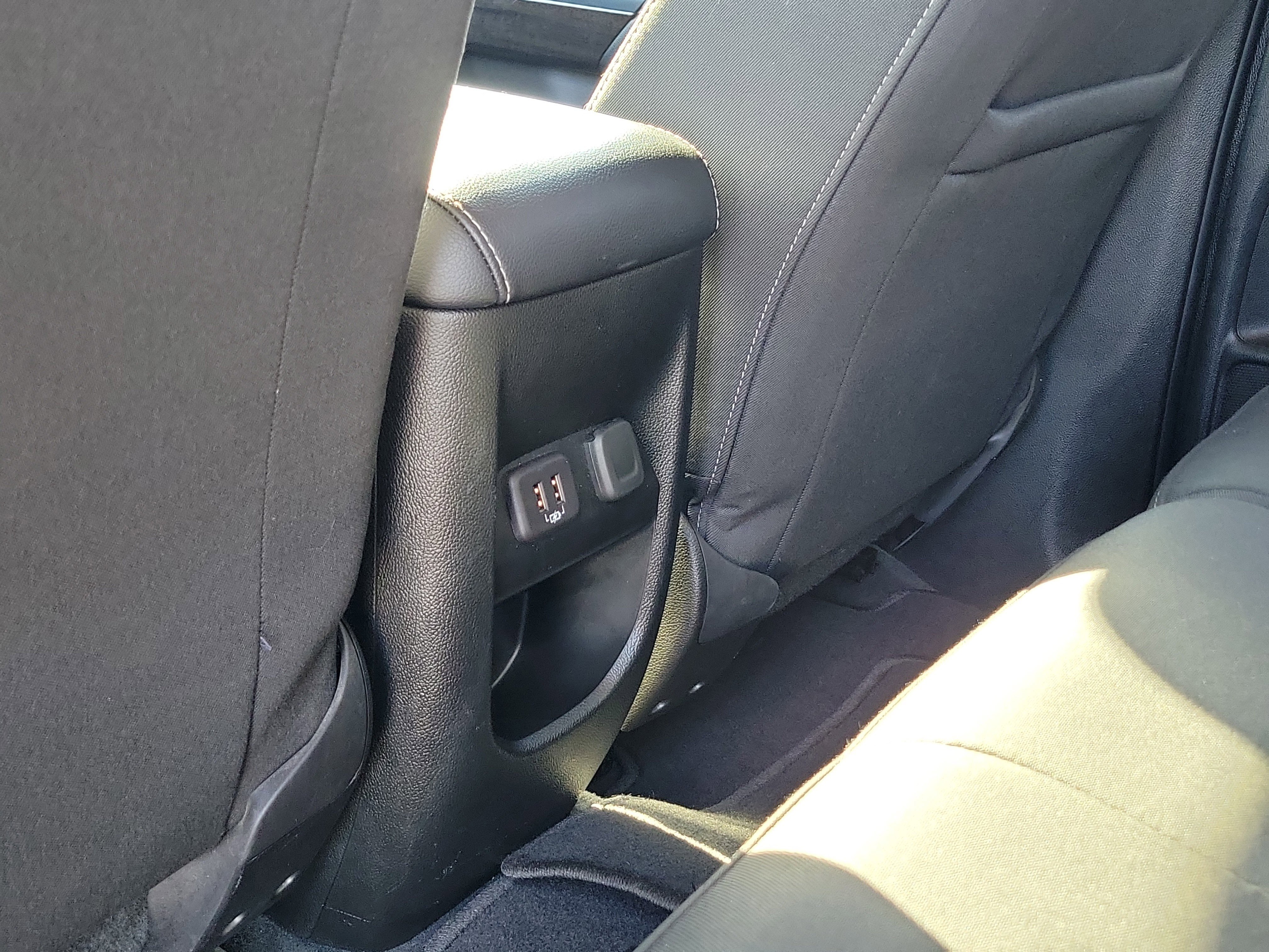 Used 2022 GMC Canyon Elevation image 12