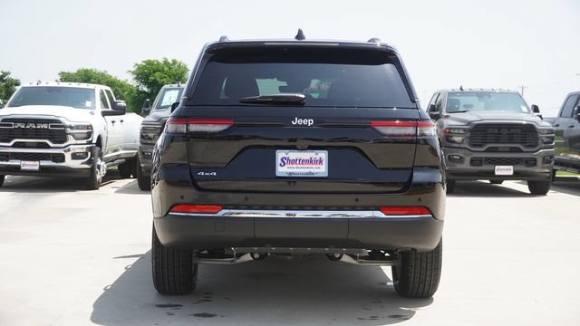 New 2026 Jeep Grand Cherokee Laredo RWD image 8