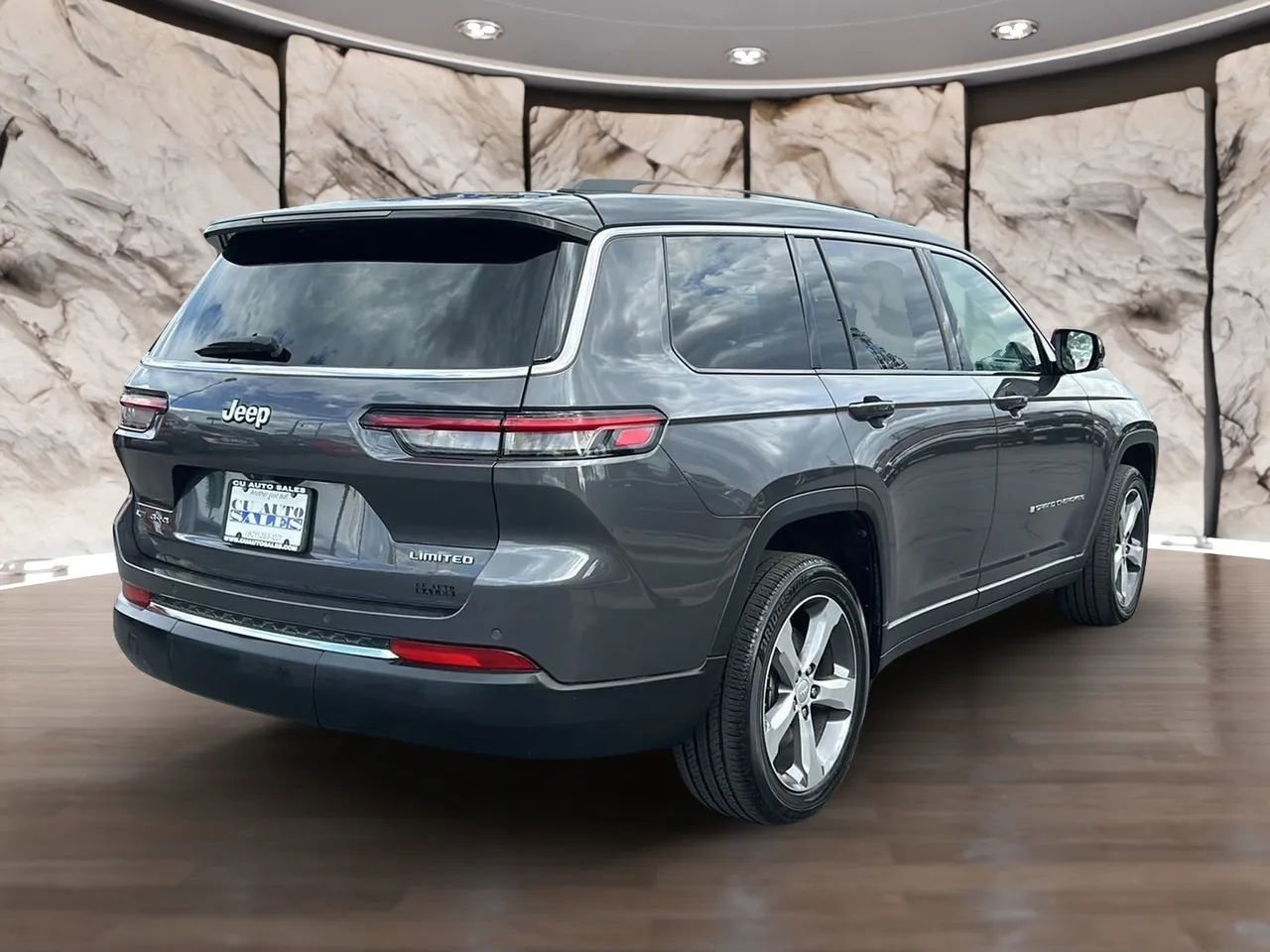 Used 2021 Jeep Grand Cherokee L Limited image 3