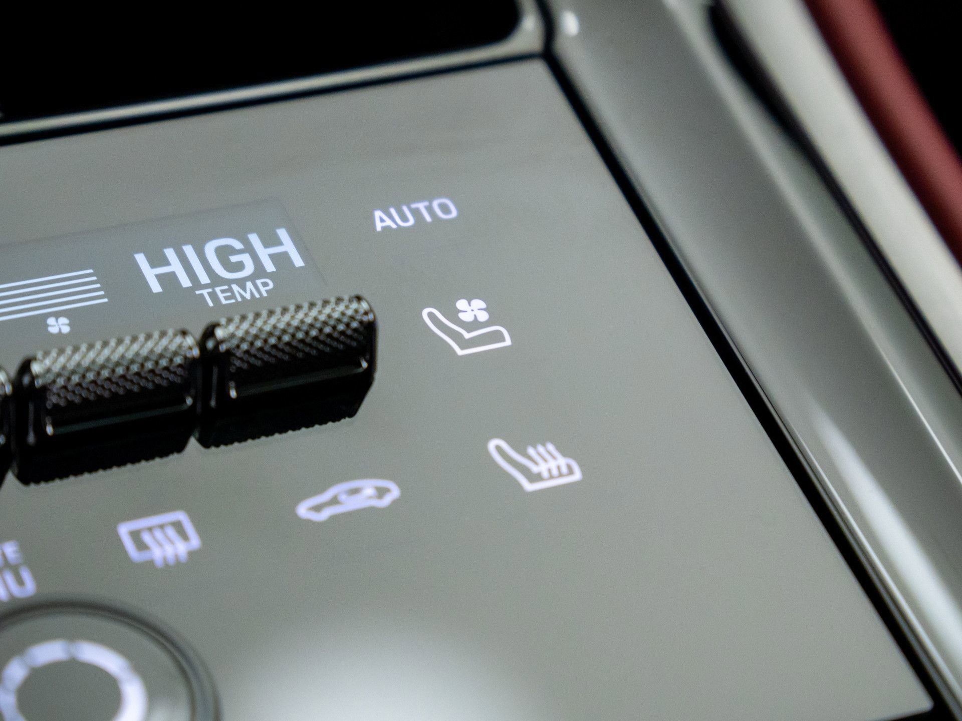 Used 2024 Porsche Panamera image 28