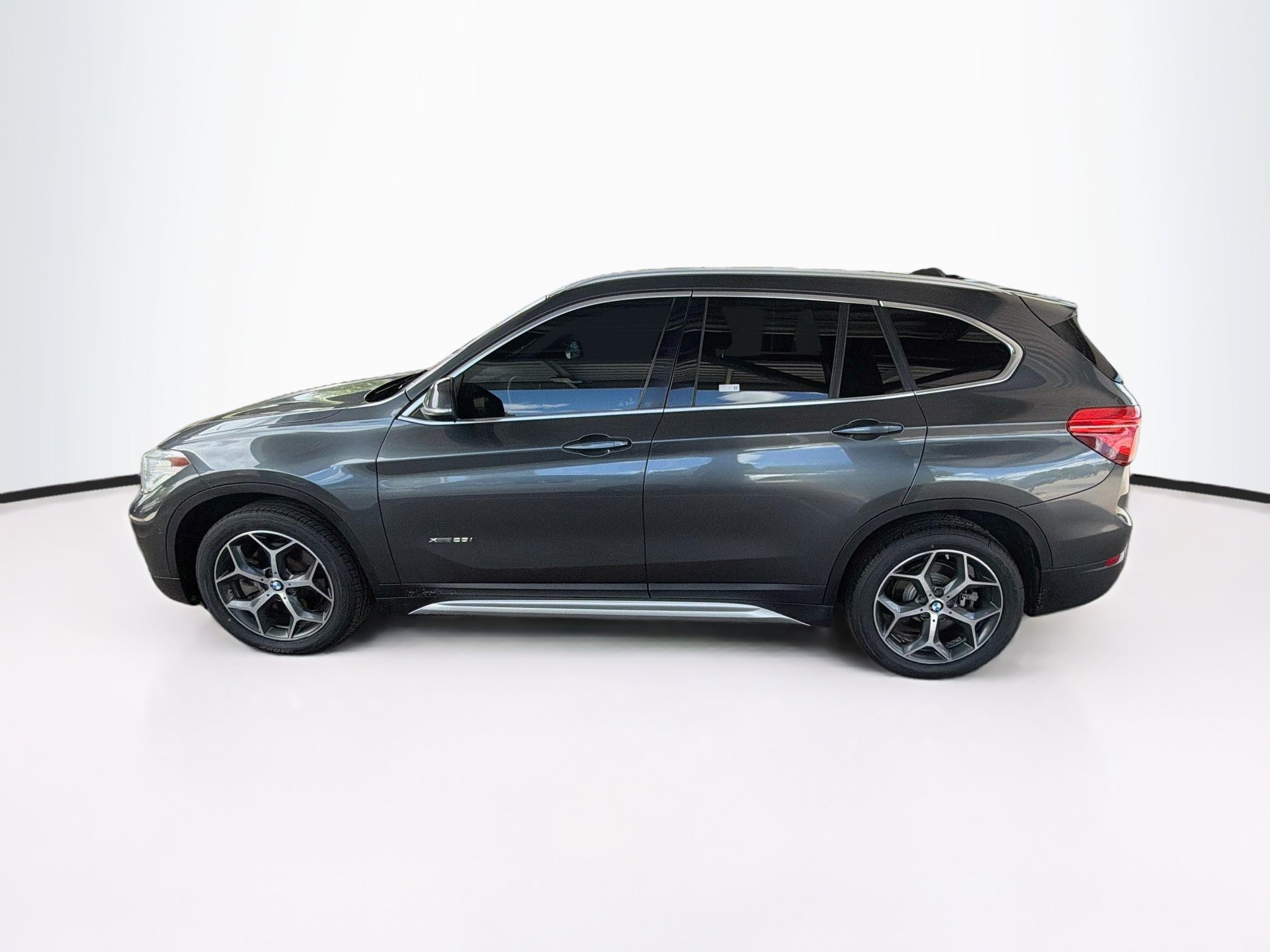 Used 2016 BMW X1 xDrive28i AWD/4WD image 4