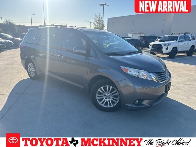 Used 2017 Toyota Sienna XLE