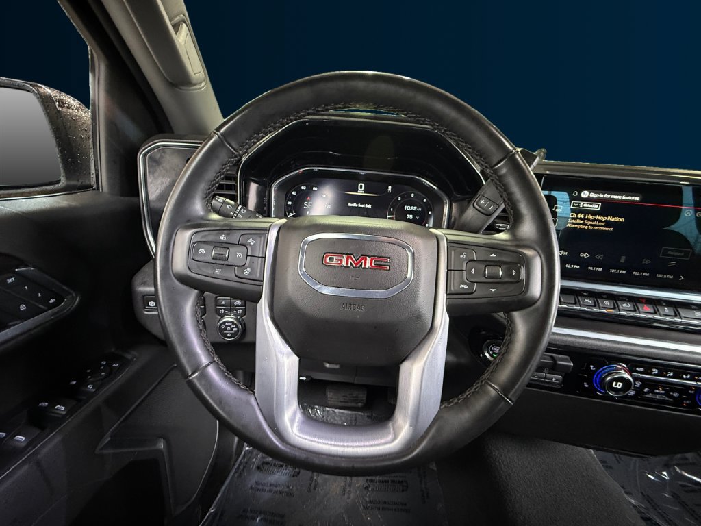 Used 2025 GMC Sierra 1500 SLT AWD/4WD image 13