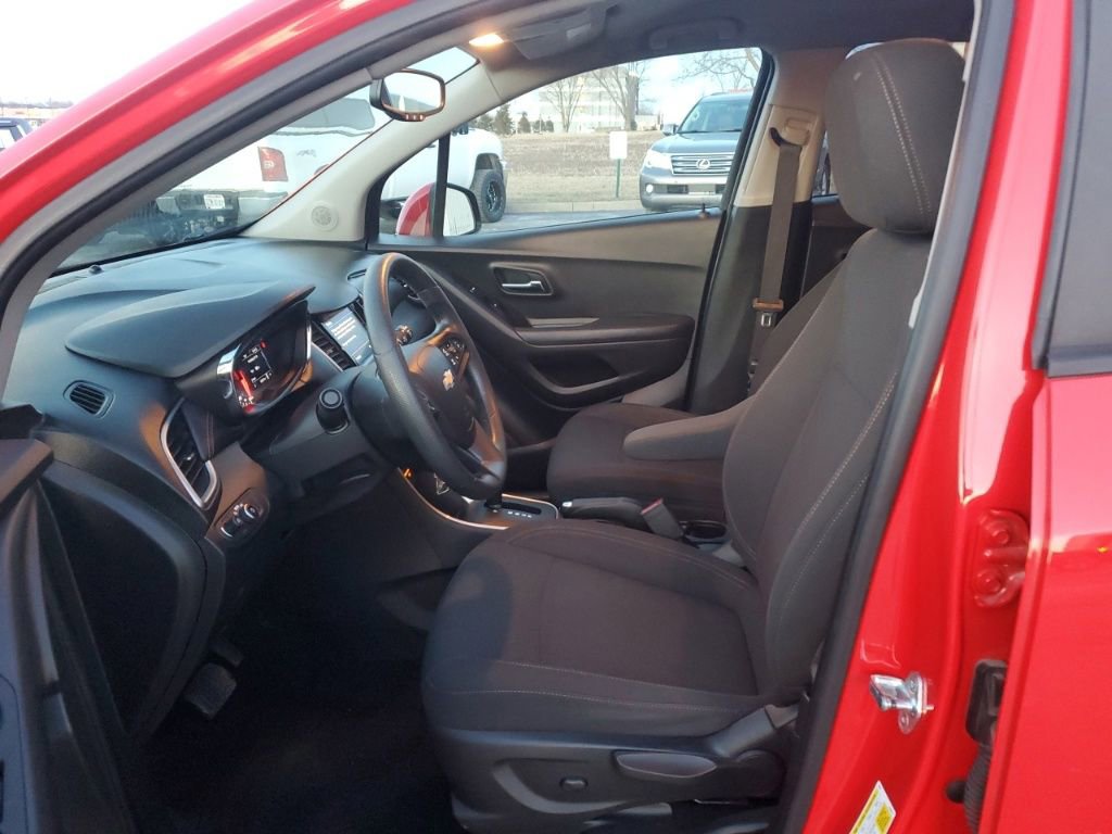 Used 2020 Chevrolet Trax LS w/ Tint and Cruise Package image 13