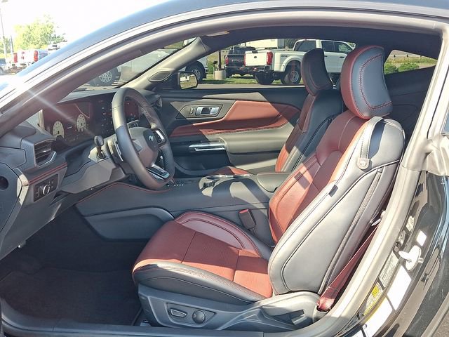 Used 2025 Ford Mustang GT Premium RWD image 8