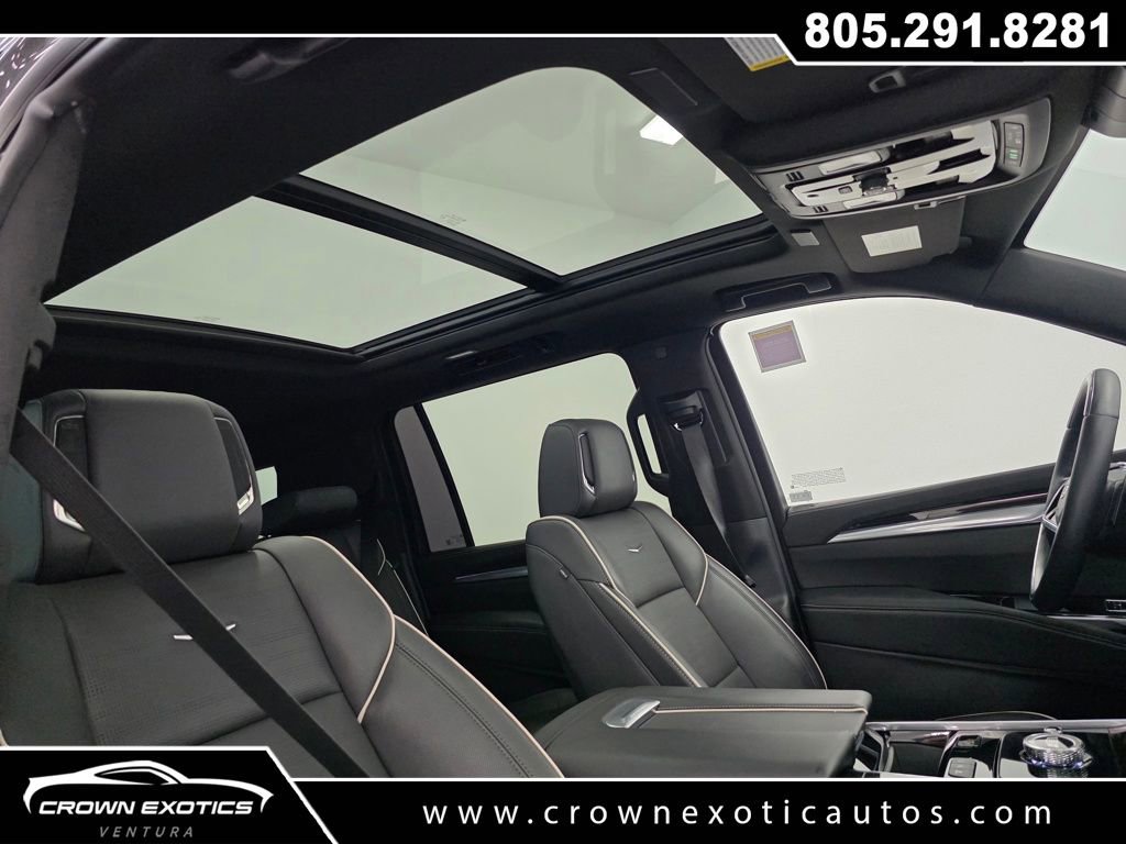 Used 2025 Cadillac Escalade ESV Premium Luxury RWD image 14
