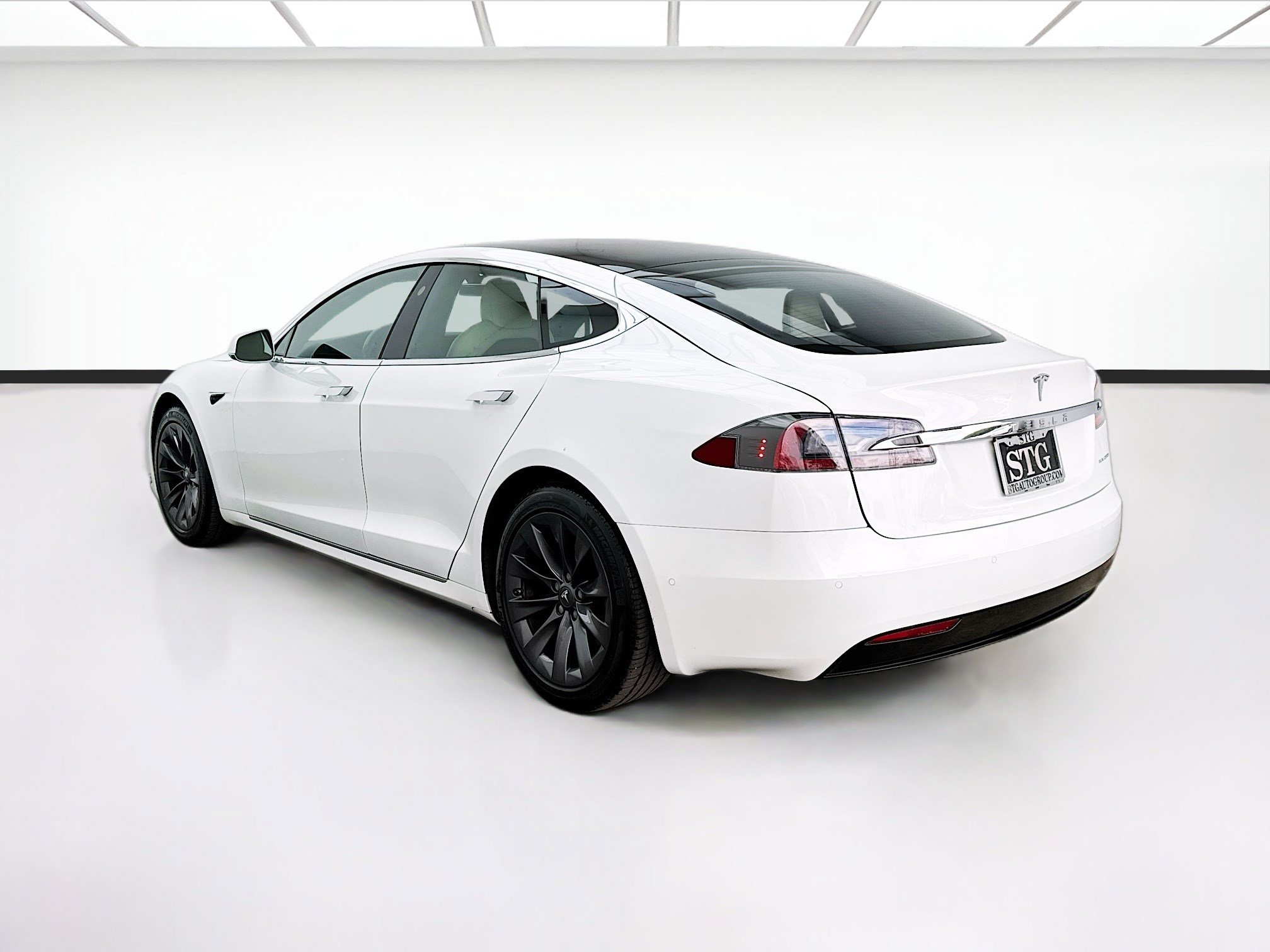 Used 2020 Tesla Model S Long Range AWD/4WD image 6