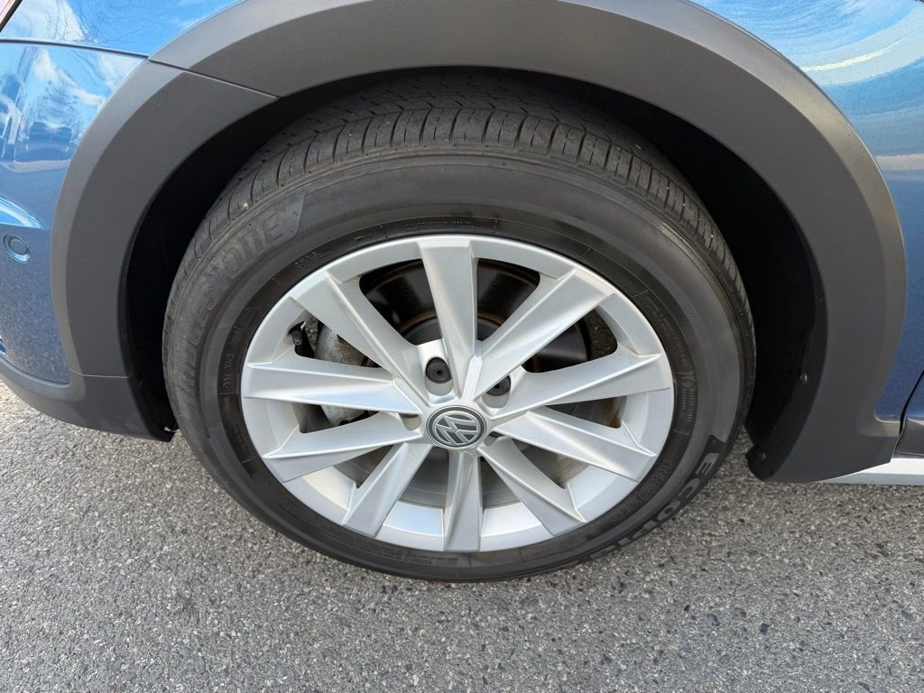 Used 2017 Volkswagen Golf Alltrack SE image 12