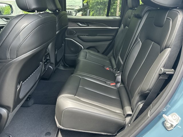 New 2026 Jeep Grand Cherokee Limited w/ Limited Altitude Package AWD/4WD image 19