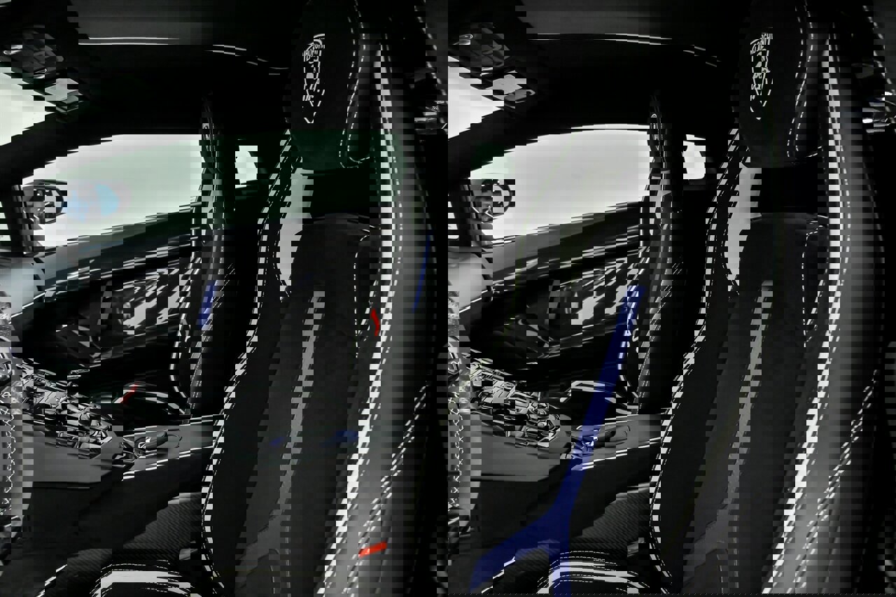 Used 2019 Lamborghini Aventador SVJ image 30