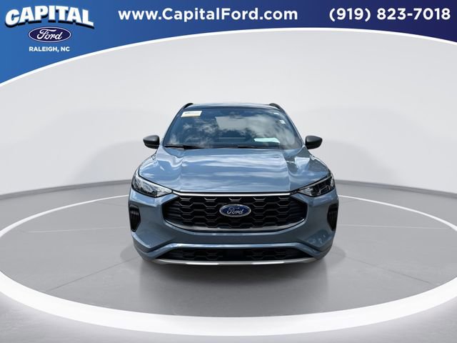 Certified 2024 Ford Escape ST-Line w/ Tech Pack #1 AWD/4WD image 3