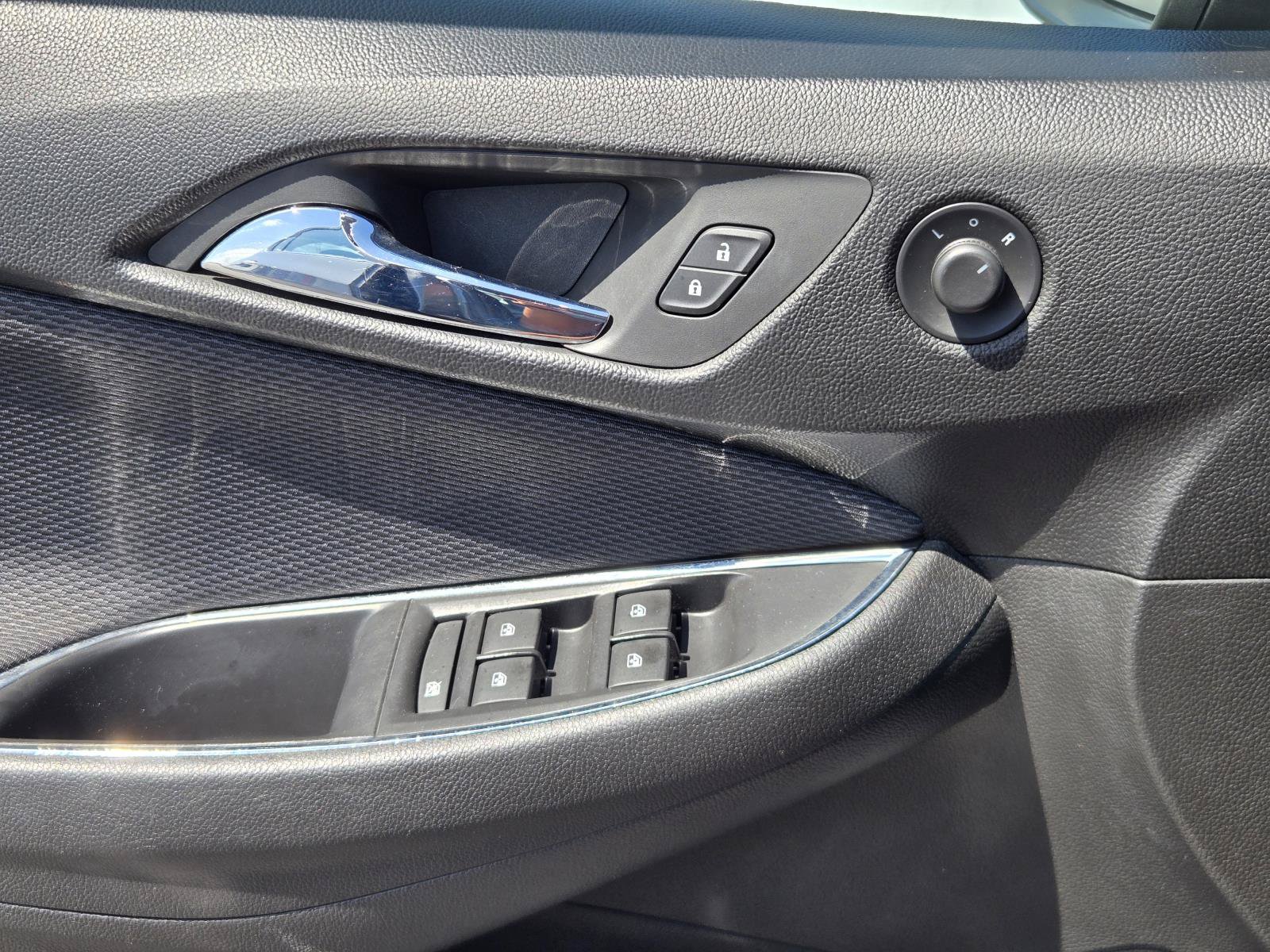 Used 2019 Chevrolet Cruze LT w/ Convenience Package FWD image 21