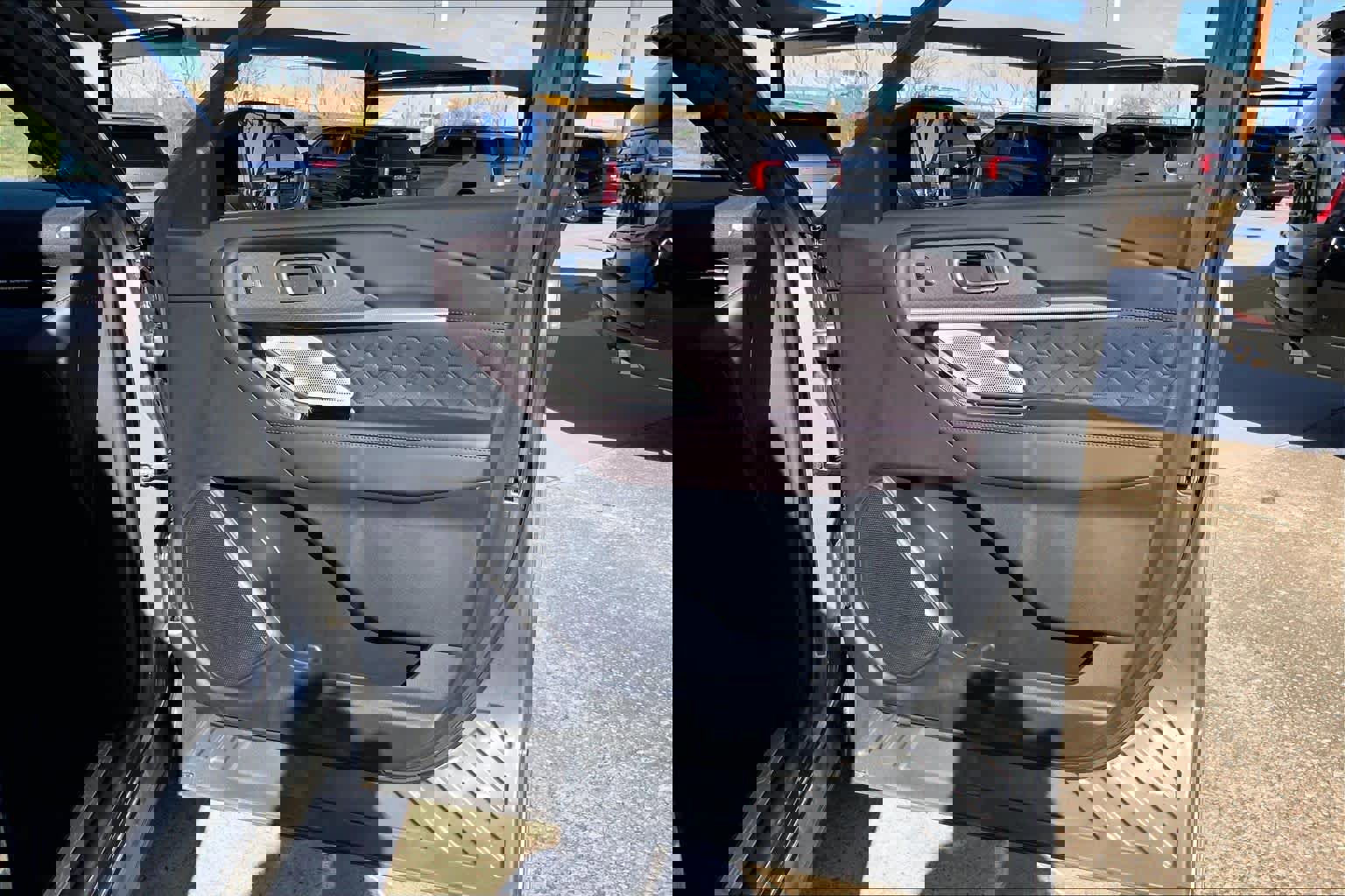 Used 2025 Ford Explorer Platinum w/ LUX Leather Package image 21