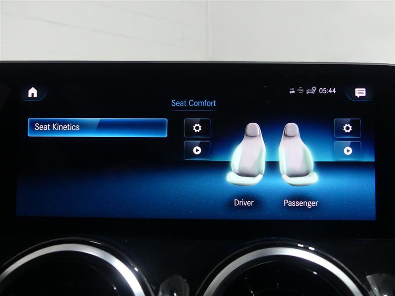 Used 2020 Mercedes-Benz GLB 250 4MATIC image 44