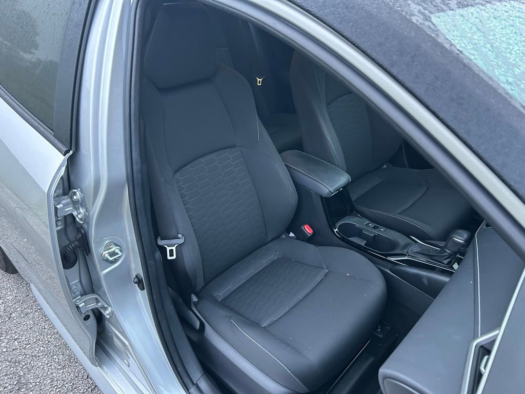 Used 2025 Toyota Corolla SE FWD image 14