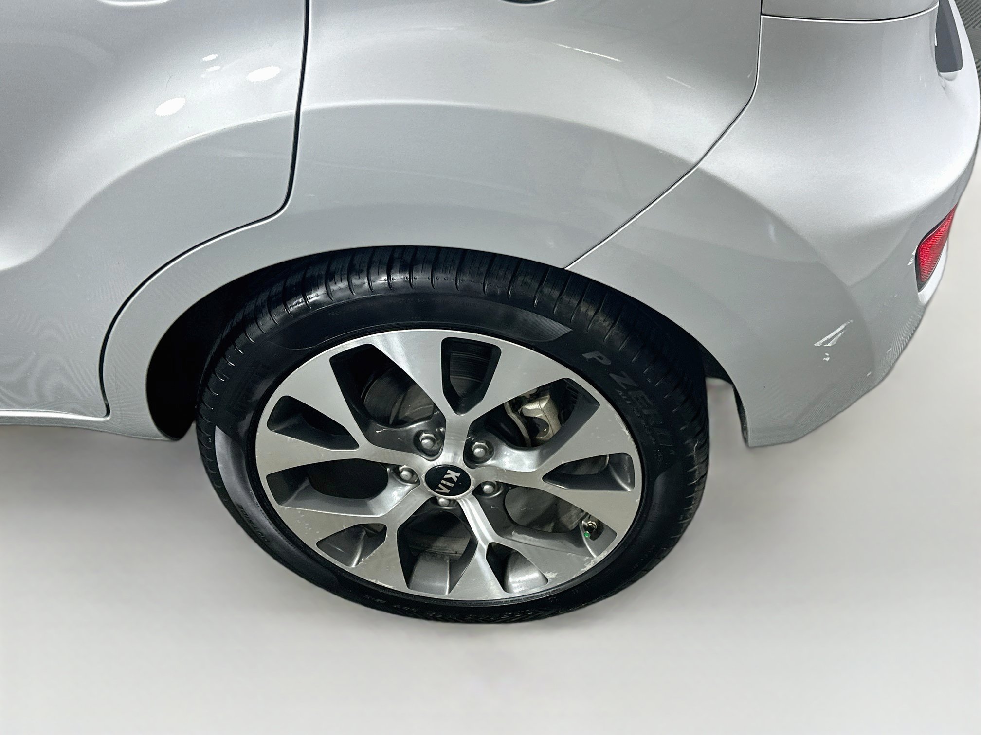 Used 2013 Kia Soul ! w/ Premium Pkg FWD image 11