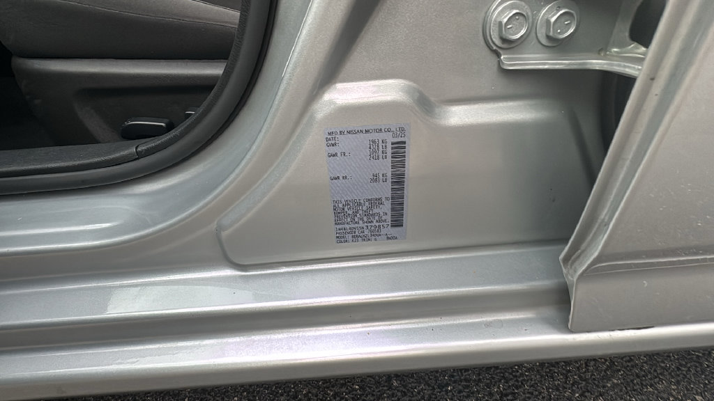 Used 2025 Nissan Altima 2.5 SV FWD image 32