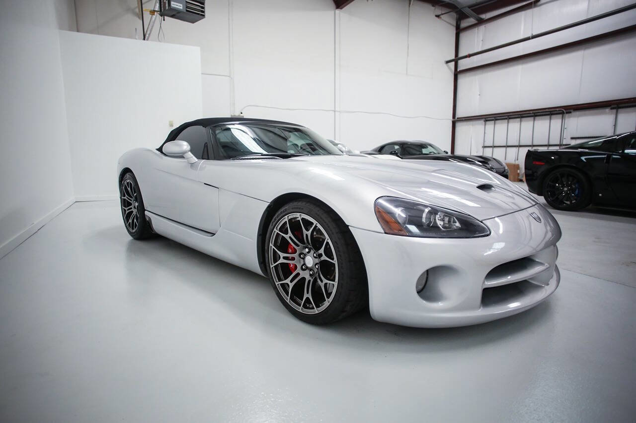 Used 2003 Dodge Viper SRT-10 RWD image 9