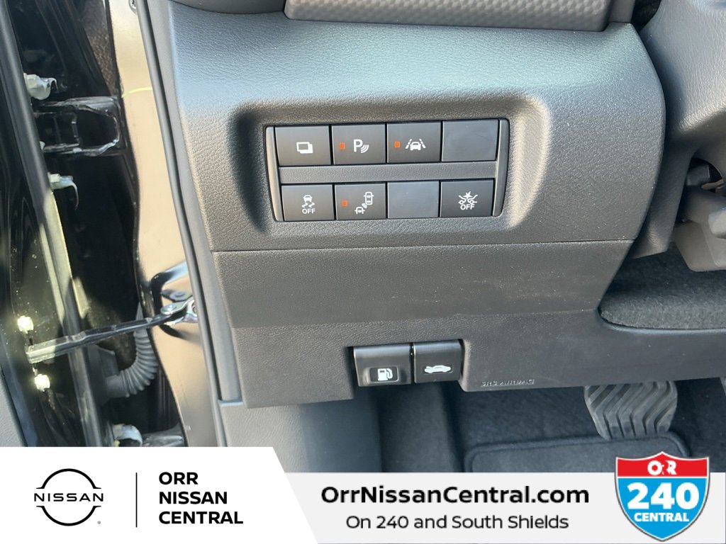 New 2025 Nissan Kicks Play S image 18