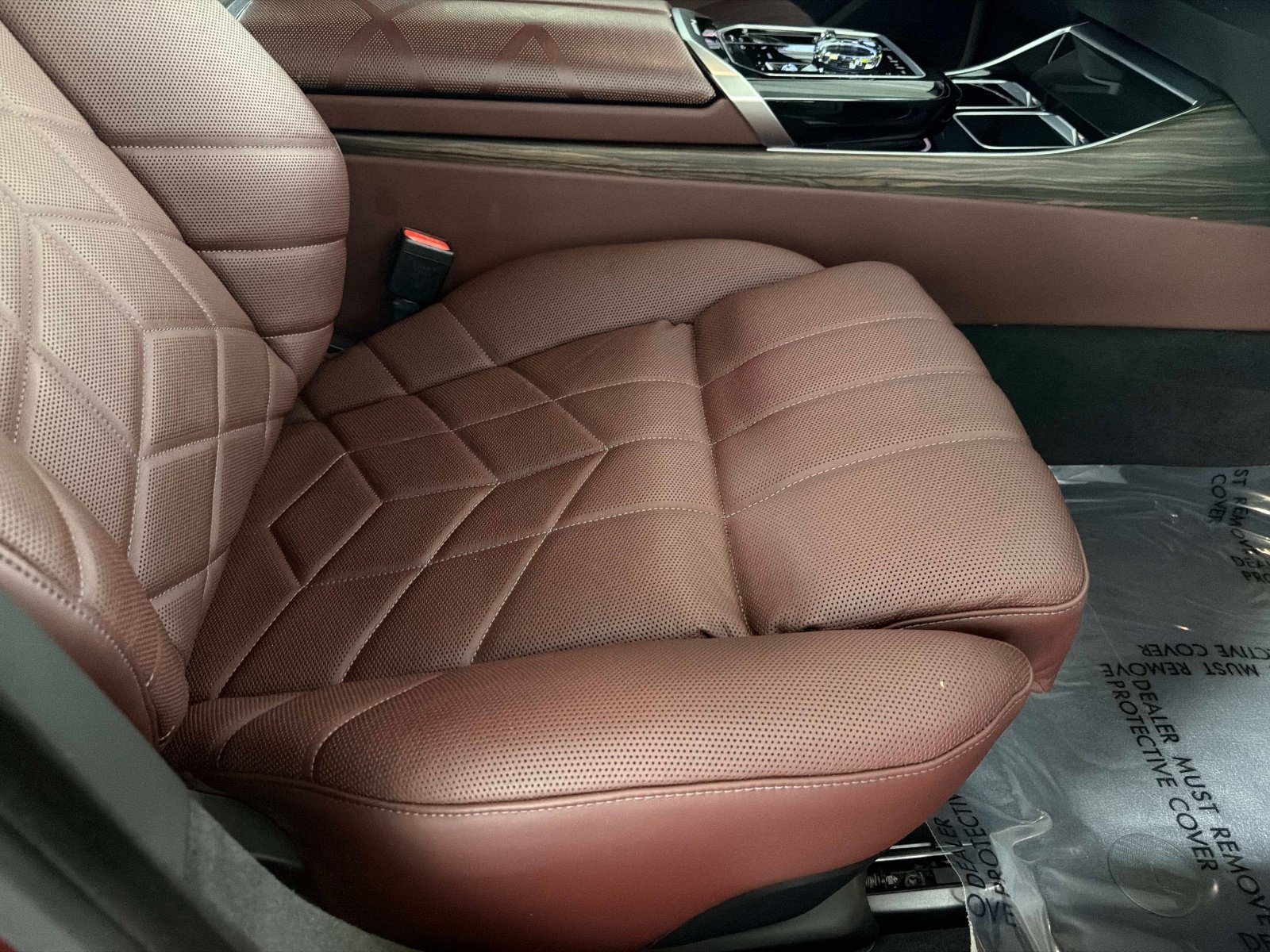 Used 2023 BMW 760i xDrive AWD/4WD image 25