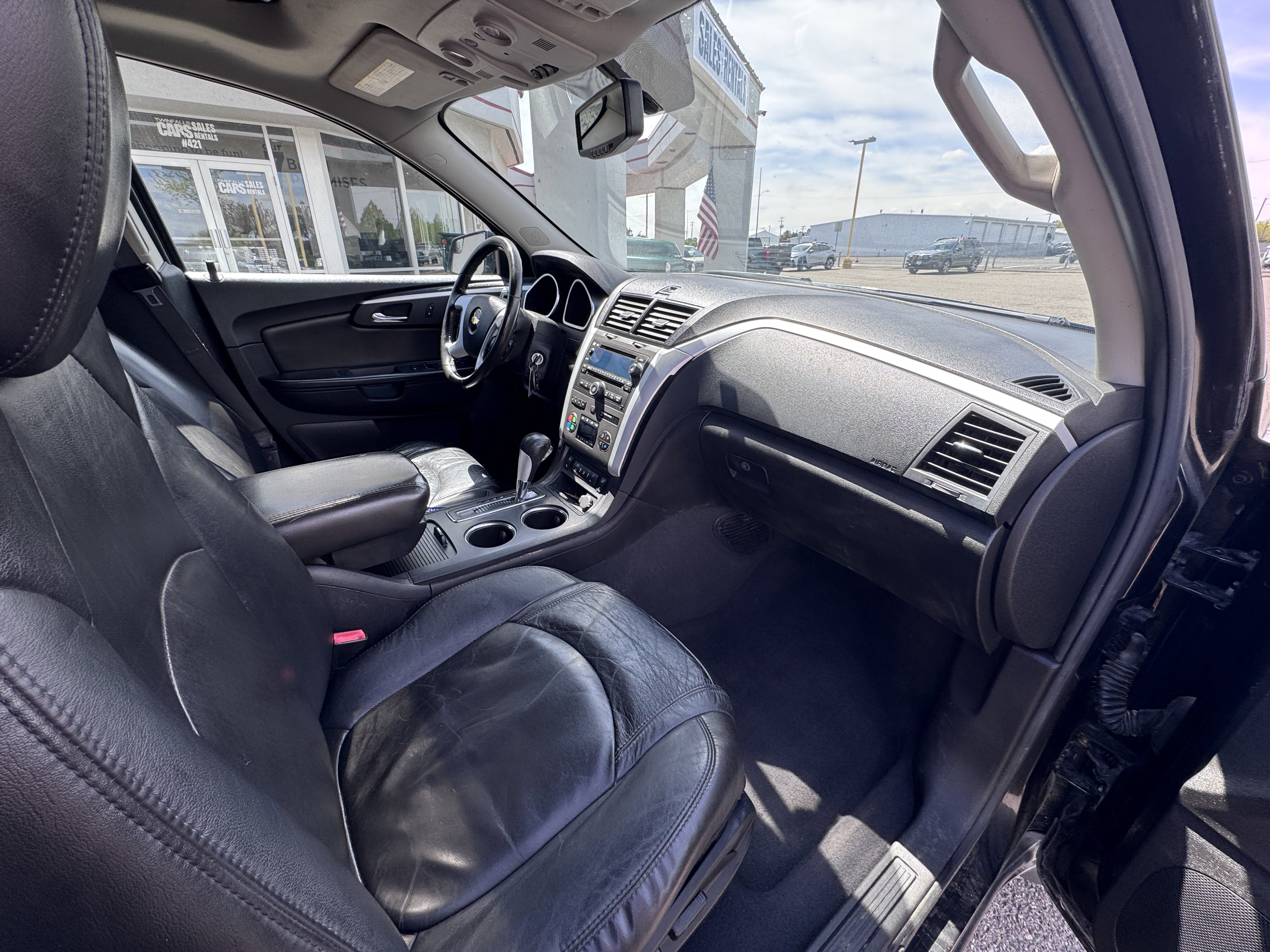 Used 2011 Chevrolet Traverse LT w/ Personal Connectivity Package AWD/4WD image 41