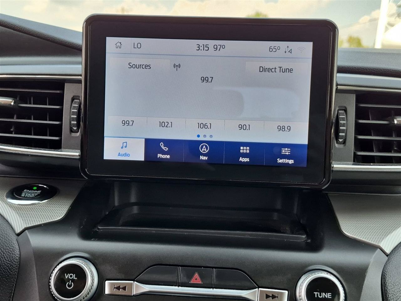 Used 2020 Ford Explorer XLT w/ Equipment Group 202A AWD/4WD image 23