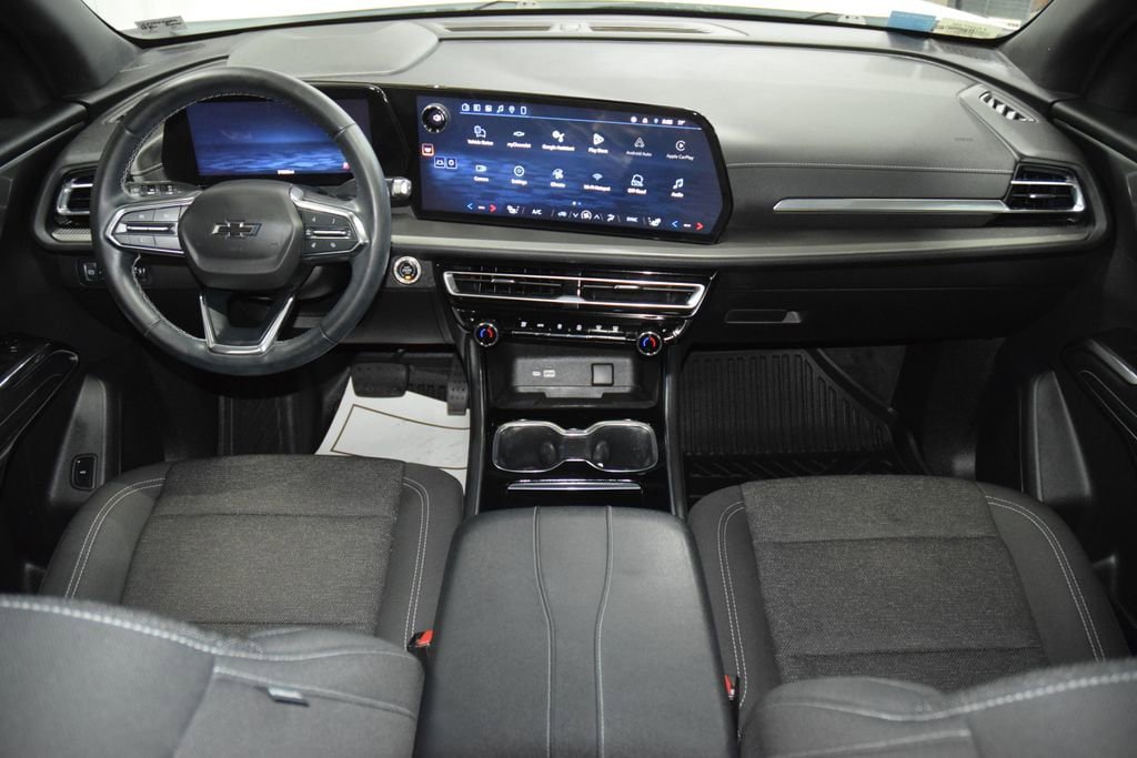 Used 2024 Chevrolet Traverse LT w/ Midnight/Sport Edition AWD/4WD image 30