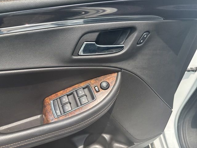 Used 2015 Chevrolet Impala LT w/ Convenience Package FWD image 12