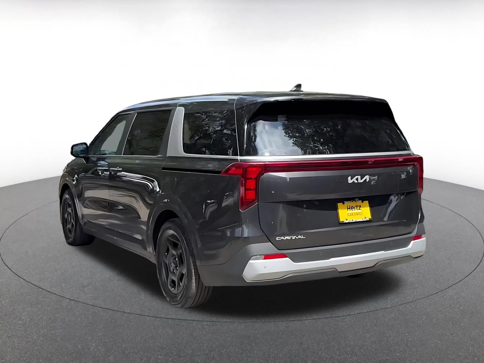 Used 2026 Kia Carnival FWD image 10