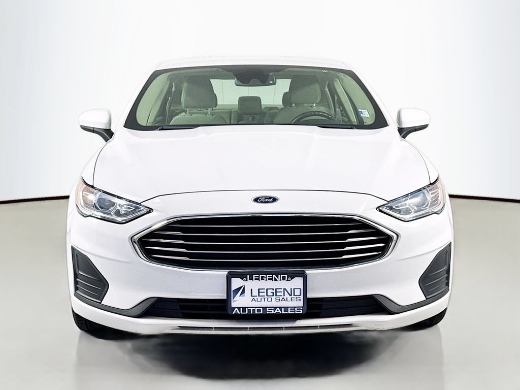 Used 2019 Ford Fusion SE FWD image 2