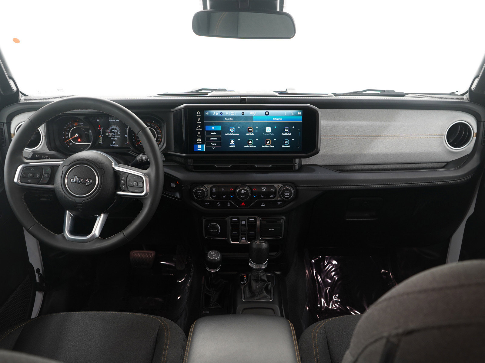 Used 2025 Jeep Wrangler Sahara image 14