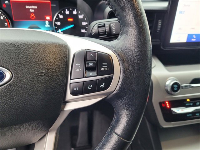 Used 2022 Ford Explorer XLT image 19