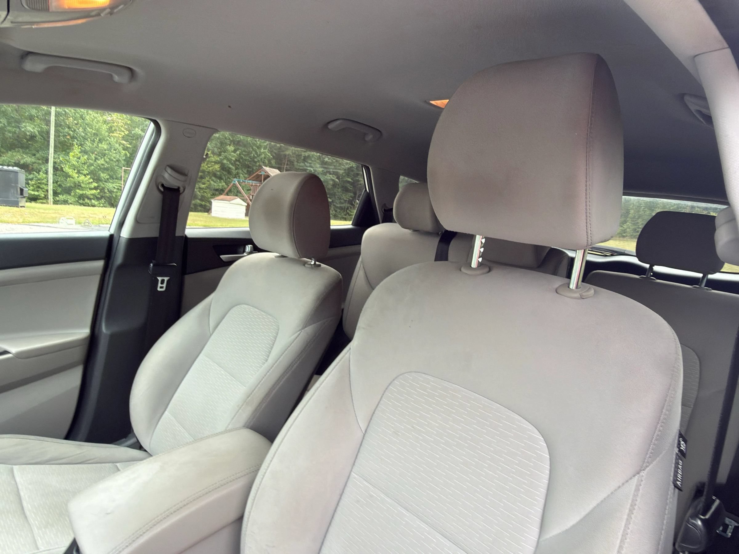 Used 2019 Hyundai Tucson SE FWD image 2