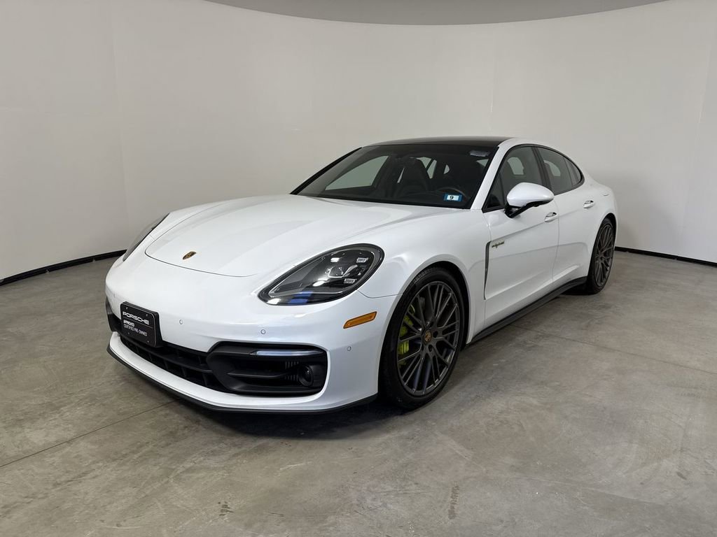 Certified 2023 Porsche Panamera 4 image 1