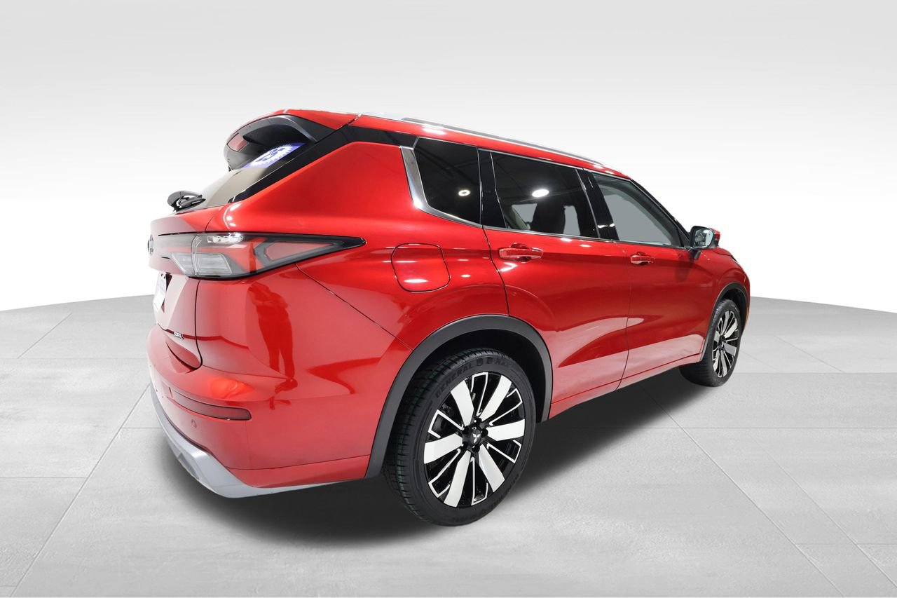 Used 2025 Mitsubishi Outlander SEL FWD image 4