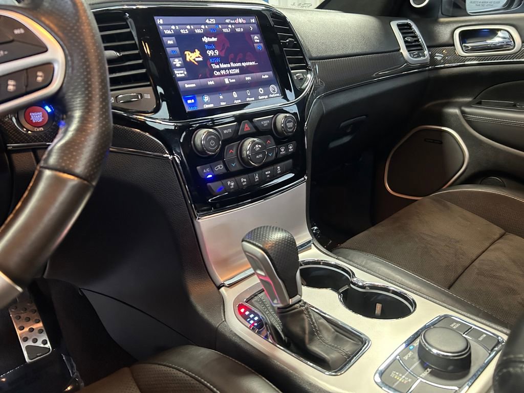 Used 2020 Jeep Grand Cherokee SRT image 20