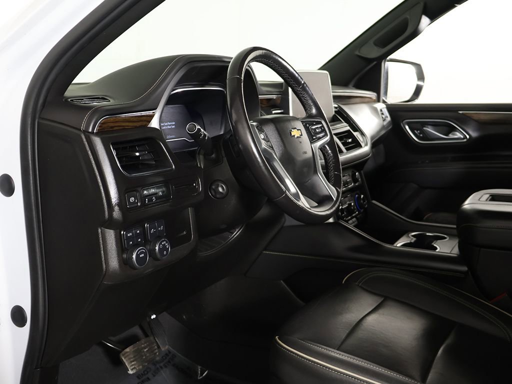 Used 2023 Chevrolet Suburban Premier AWD/4WD image 27