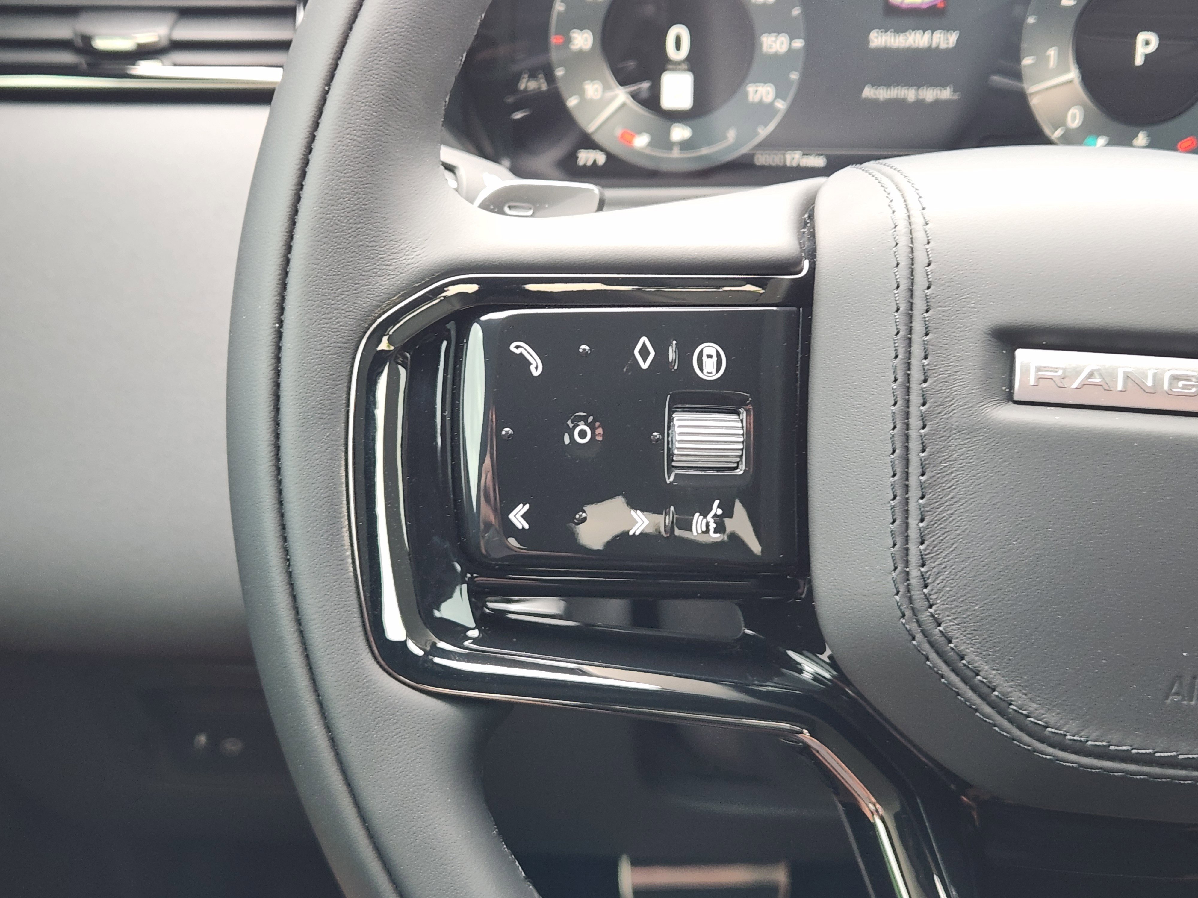 New 2026 Land Rover Range Rover Velar Dynamic SE image 28