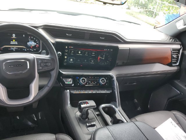 Used 2023 GMC Sierra 1500 Denali w/ Technology Package AWD/4WD image 19