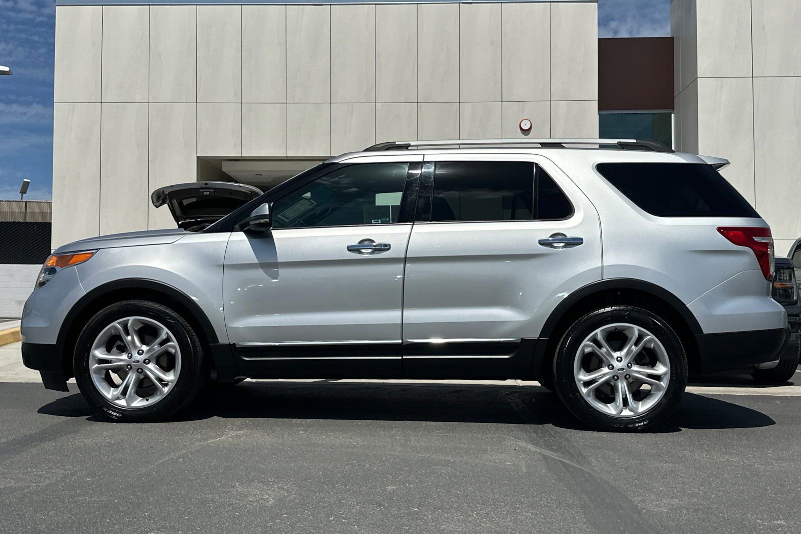 Used 2012 Ford Explorer Limited image 6