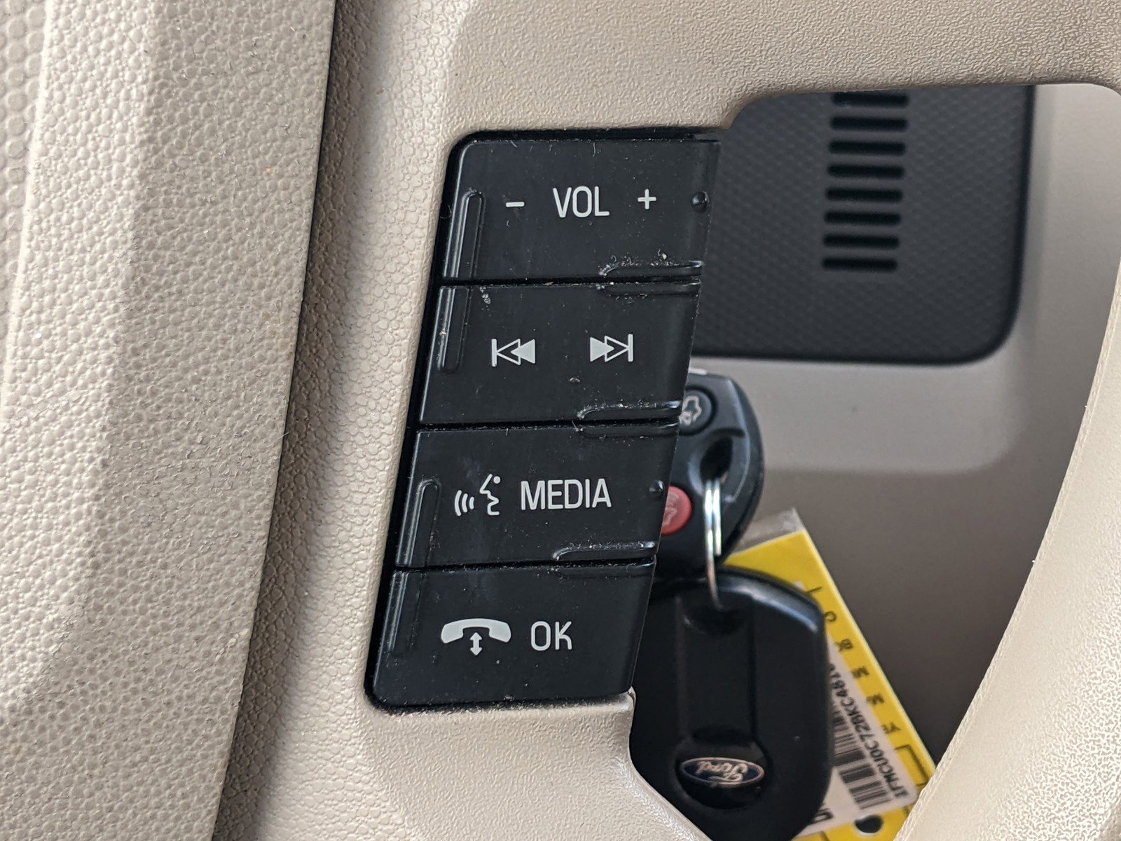 Used 2011 Ford Escape XLS w/ 101A Rapid Spec Order Code image 19