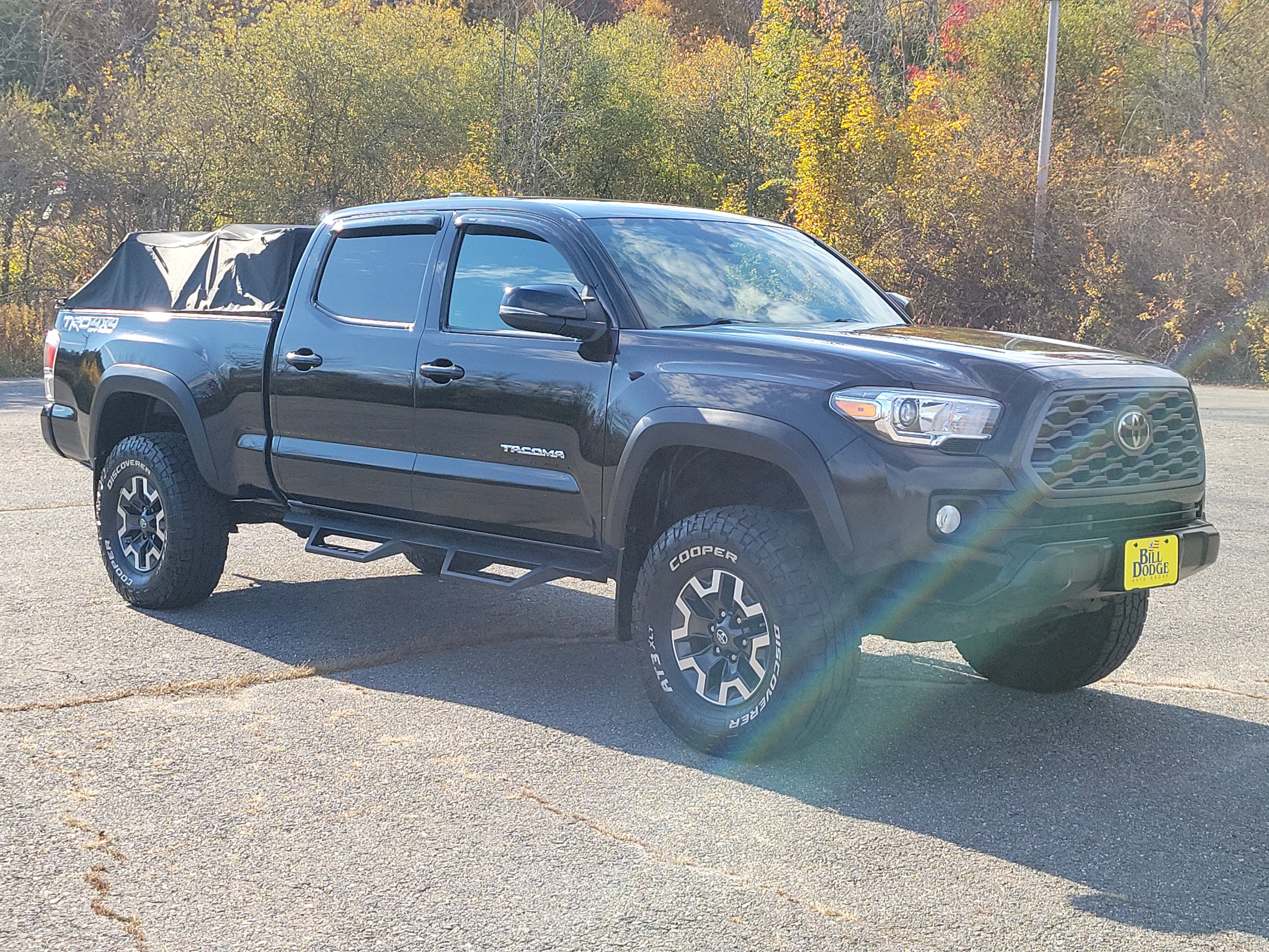 Used 2020 Toyota Tacoma TRD Off-Road w/ Technology Package AWD/4WD image 3