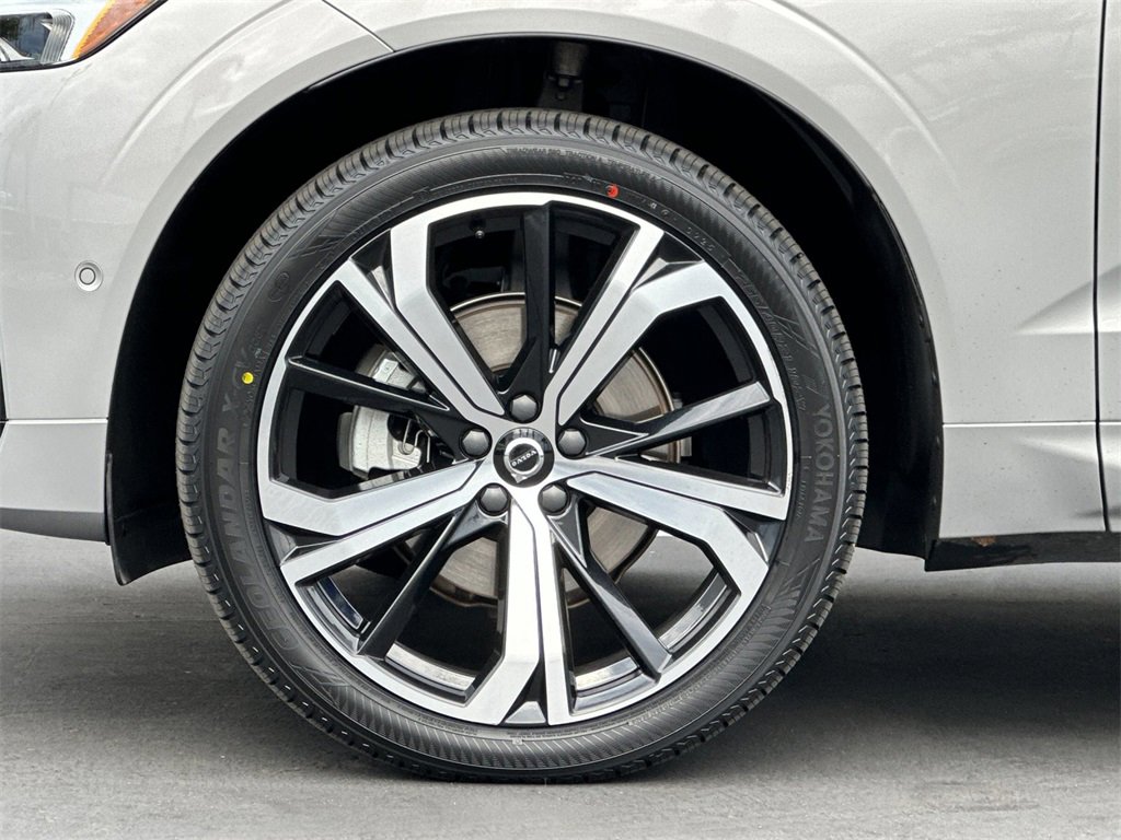 Certified 2023 Volvo XC60 B5 Ultimate image 25