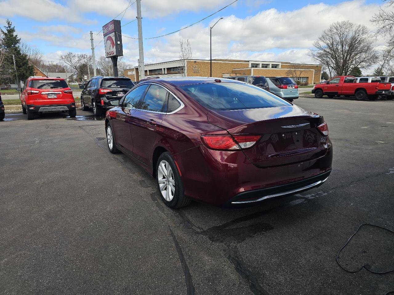 Used 2016 Chrysler 200 Limited image 8